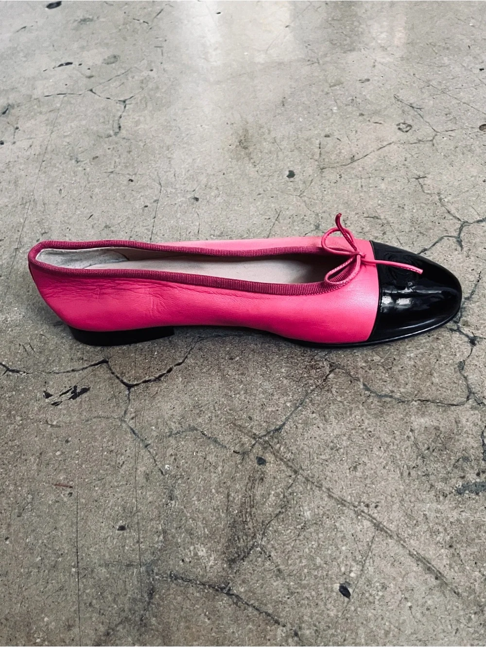 Classic Chanel Pink and Black Patent leather Cap-Toe Leather Ballet Flats